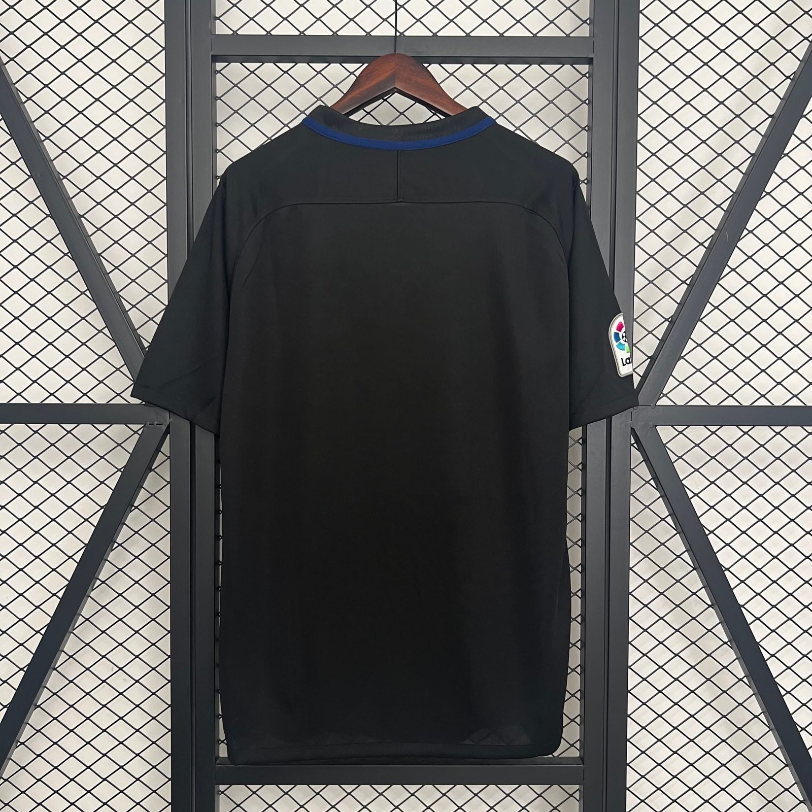 Atlético Madrid - Retro 16/17 - Image 2